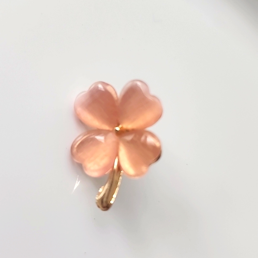 Clover Brooch - Pink and Gold